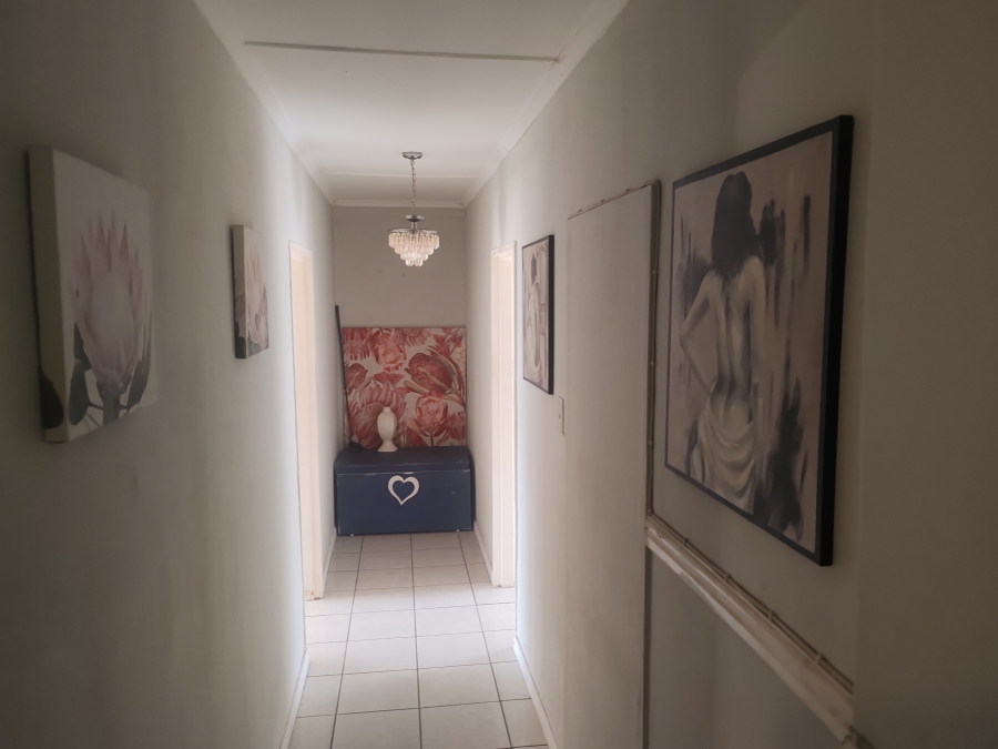 4 Bedroom Property for Sale in Heuwelkruin Eastern Cape